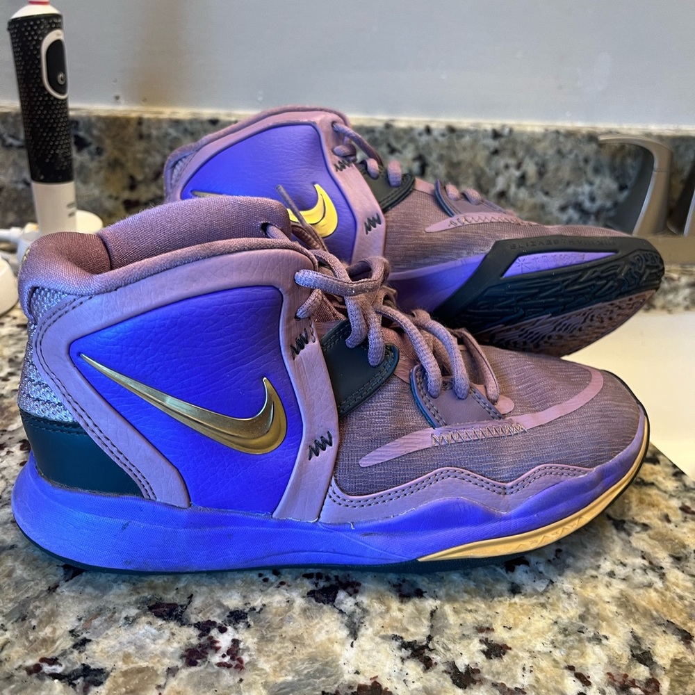 Nike youth 5